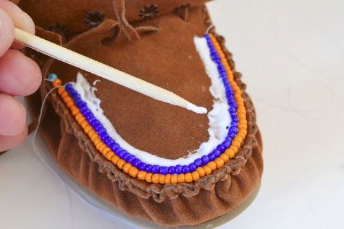 Pin on NATIVE AMERICAN MOCCASI