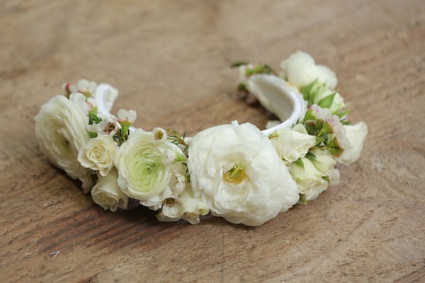 DIY Fresh Floral Headband for Brides - Tutorial By Eddie Zaratsi