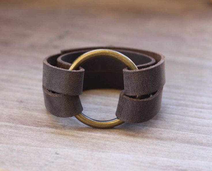 DIY Leather O-Ring Bracelet - Inspired by Joanna Gaines from Fixer .