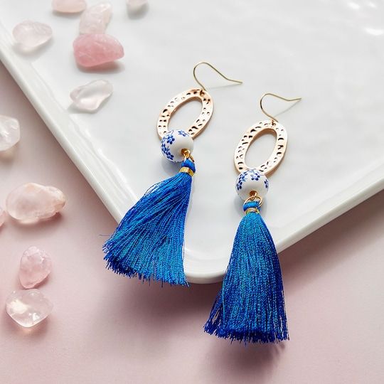 Blue Daisy Bead Tassel Earrings | Beaded bracelets diy, Beaded .