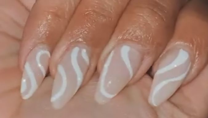 White swirl nail design | White gel nails, Short acrylic nails .