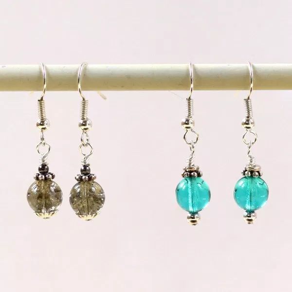 Simple Spacer Bead Earrings | Simple earrings, Beaded earrings diy .